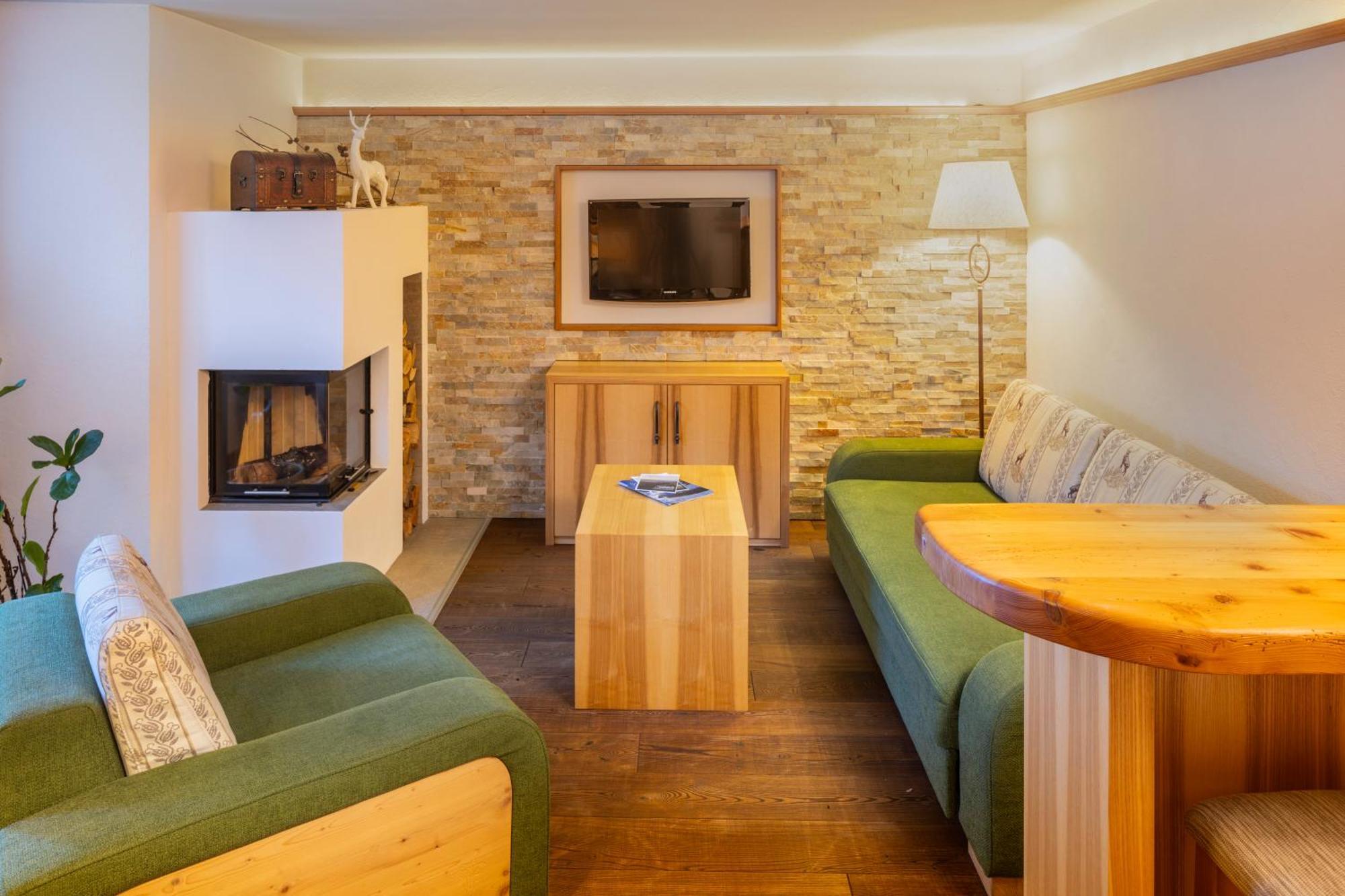 Wander- Und Wellnesshotel Kanzler Bad Mitterndorf Exterior photo